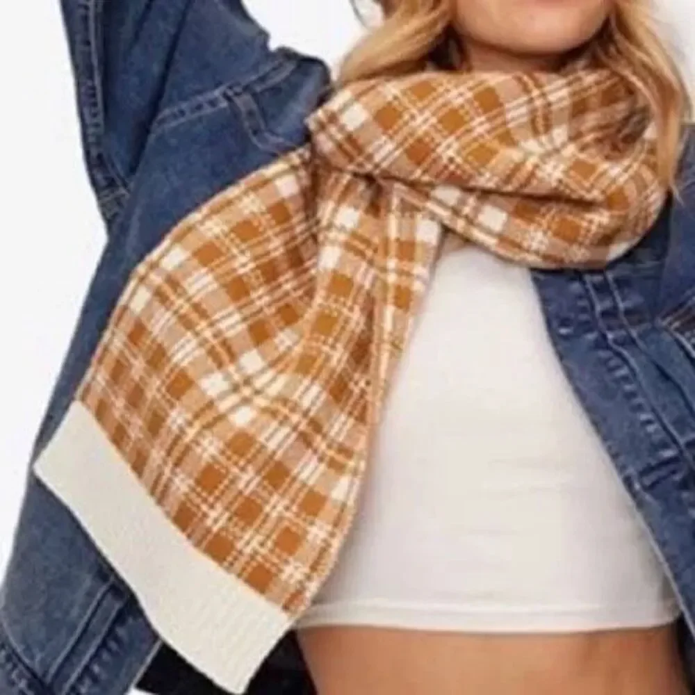 Timberland Scarf Buffalo Plaid 100% Acrylic Beige Off-White